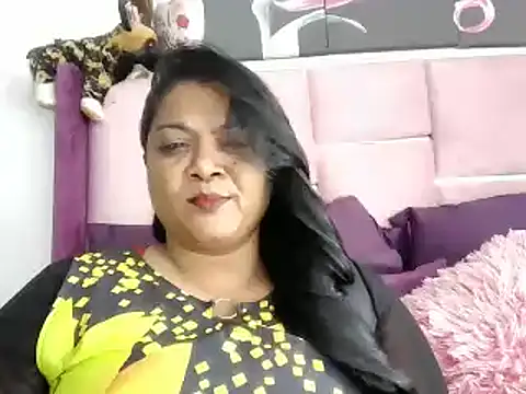 Snapshot of IndianDelia chatting on 06.13.26 IndianDelia online show from 06.13.26