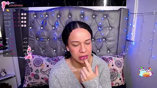 LAILAGUMMY online show from 12.19.24