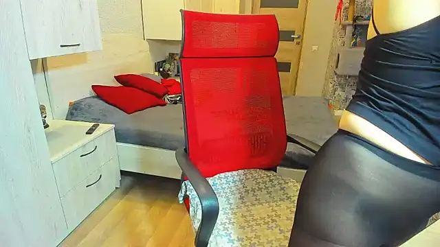 DUSSY PUSSY online show from 12.10.24