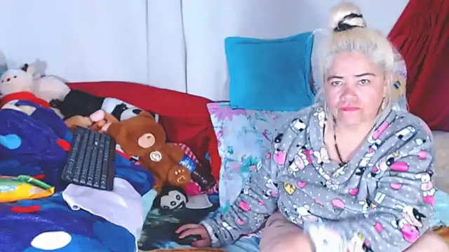 estrellita fugaz16x online show from 11.25.25