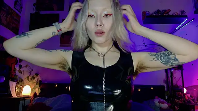 olivecum online show from 11.30.25