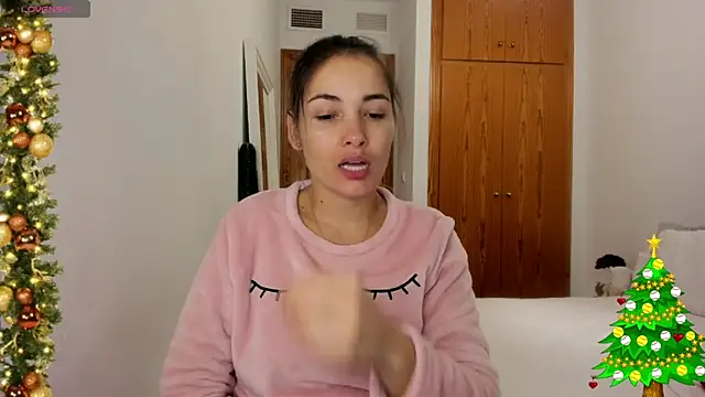 NiaStone online show from 12.12.24
