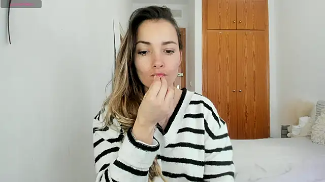 NiaStone online show from 02.27.25