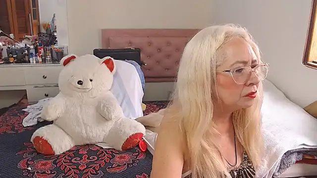 lucy belle bm online show from 03.18.26