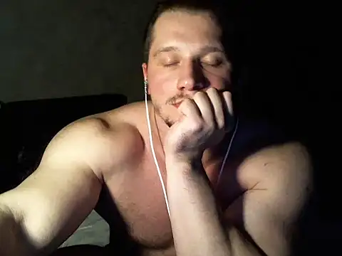 Snapshot of LionEdwin chatting on 02.27.25 LionEdwin online show from 02.27.25