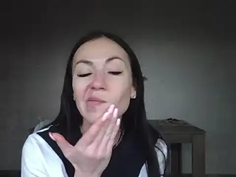 JulianaGold1 online show from 12.04.24