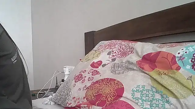 JulianaGold1 online show from 09.19.25