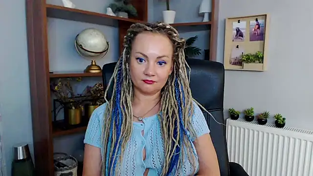 Snapshot of KayaMagic chatting on 01.08.25 KayaMagic online show from 01.08.25