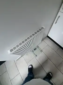 Snapshot of elenaUK chatting on 12.28.24 elenaUK online show from 12.28.24