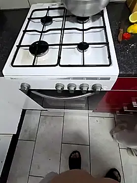 Snapshot of elenaUK chatting on 12.29.24 elenaUK online show from 12.29.24