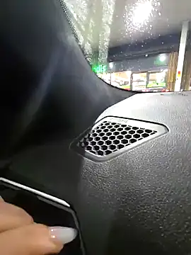 Snapshot of elenaUK chatting on 01.04.25 elenaUK online show from 01.04.25