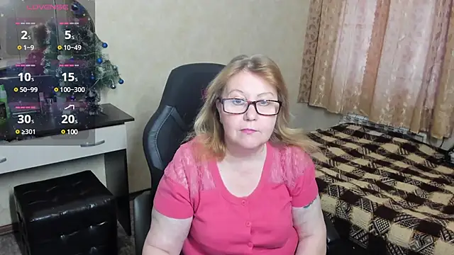 Frau Marta online show from 12.26.24