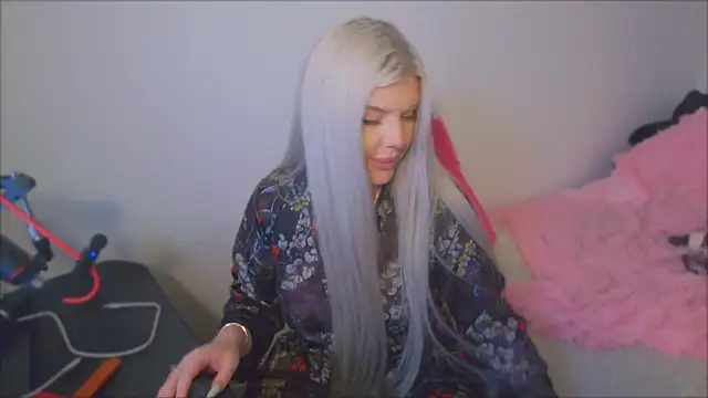 ParadiseRose online show from 11.30.25