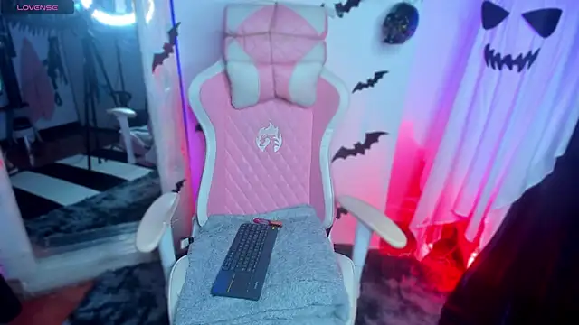 jenndy lockhart online show from 10.21.25