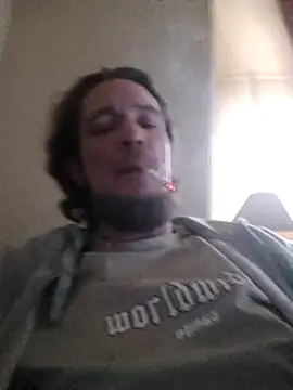 Snapshot of BunnyandClydeDk chatting on 12.14.24 BunnyandClydeDk online show from 12.14.24