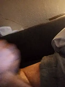 Snapshot of BunnyandClydeDk chatting on 01.05.25 BunnyandClydeDk online show from 01.05.25