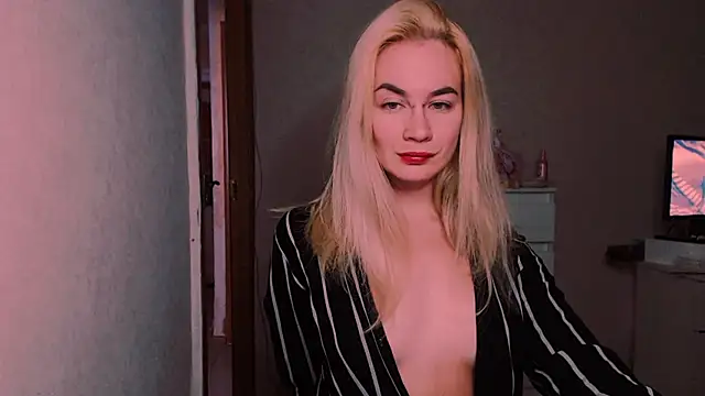 xxxcharismaaa online show from 10.10.25