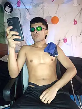 Snapshot of pinedasex777 chatting on 10.10.25 pinedasex777 online show from 10.10.25