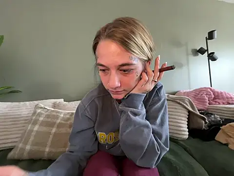 chloetease online show from 02.28.26