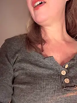 MaiseKnox online show from 10.19.25