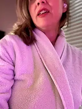 MaiseKnox online show from 11.15.25