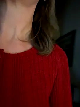 MaiseKnox online show from 12.21.25