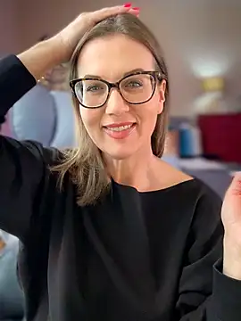 MaiseKnox online show from 03.15.26