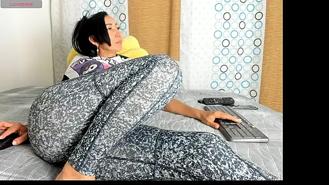 Snapshot of BlowMommy_ chatting on 01.22.25 BlowMommy online show from 01.22.25