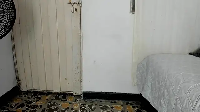 Snapshot of BlowMommy_ chatting on 03.04.25 BlowMommy online show from 03.04.25