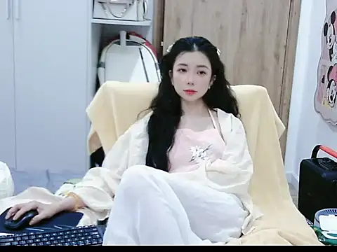 Snapshot of Cute_Ruby01 chatting on 07.08.26 Cute Ruby01 online show from 07.08.26