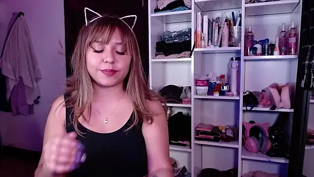 Snapshot of lil_daisy7 chatting on 12.12.24 lil daisy7 online show from 12.12.24