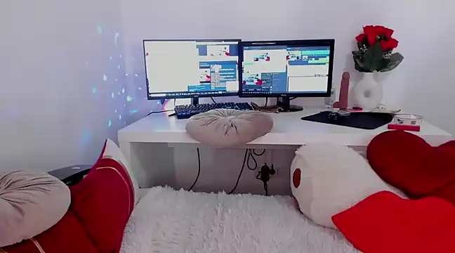 aryahunt1 online show from 12.14.24