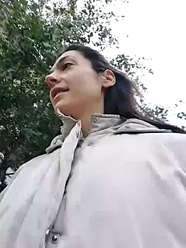 Snapshot of JoLeNe27 chatting on 09.28.25 JoLeNe27 online show from 09.28.25