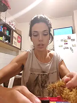 Snapshot of JoLeNe27 chatting on 09.28.25 JoLeNe27 online show from 09.28.25