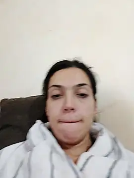 Snapshot of JoLeNe27 chatting on 10.01.25 JoLeNe27 online show from 10.01.25