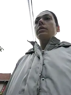 Snapshot of JoLeNe27 chatting on 10.07.25 JoLeNe27 online show from 10.07.25