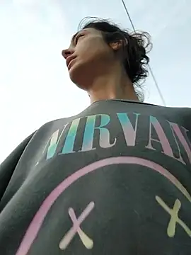 Snapshot of JoLeNe27 chatting on 10.12.25 JoLeNe27 online show from 10.12.25