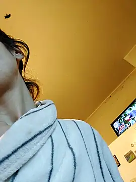 Snapshot of JoLeNe27 chatting on 10.24.25 JoLeNe27 online show from 10.24.25