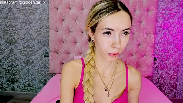 Snapshot of Akilla_Queen chatting on 09.30.25 Akilla Queen online show from 09.30.25