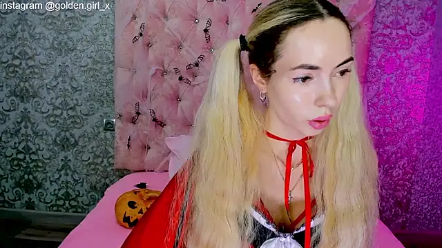 Snapshot of Akilla_Queen chatting on 11.01.25 Akilla Queen online show from 11.01.25