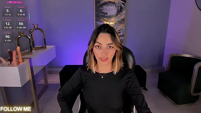 Snapshot of MelissaMoore_ chatting on 10.24.25 MelissaMoore  online show from 10.24.25