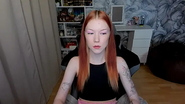 litl Mia online show from 10.13.25