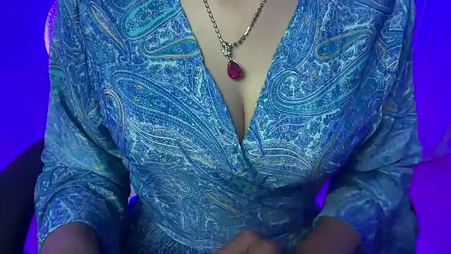 Queen Angelena online show from 11.29.25