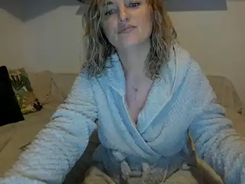 Snapshot of Jadore_able chatting on 02.27.25 Jadore able online show from 02.27.25