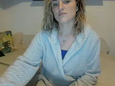 Snapshot of Jadore_able chatting on 03.14.25 Jadore able online show from 03.14.25