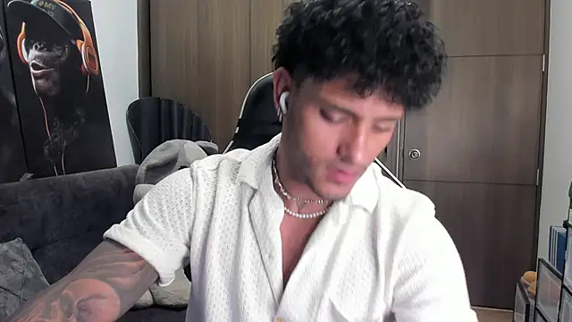 Snapshot of Alessandro_Vanni chatting on 11.06.25 Alessandro Vanni online show from 11.06.25