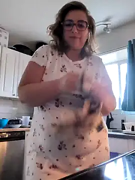 Canadian BBW online show from 11.29.25