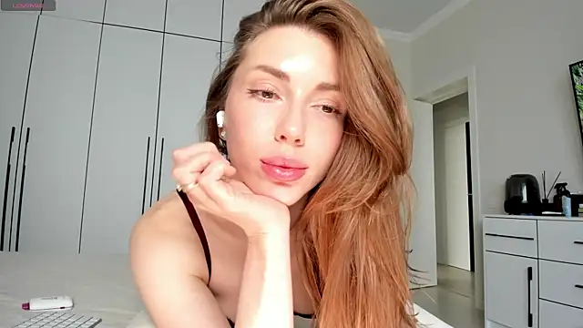  Miss Johansson  online show from 04.25.26