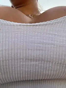 Snapshot of maymercy chatting on 04.10.26 maymercy online show from 04.10.26