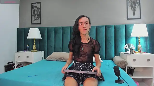 Karol fenixx online show from 02.04.25